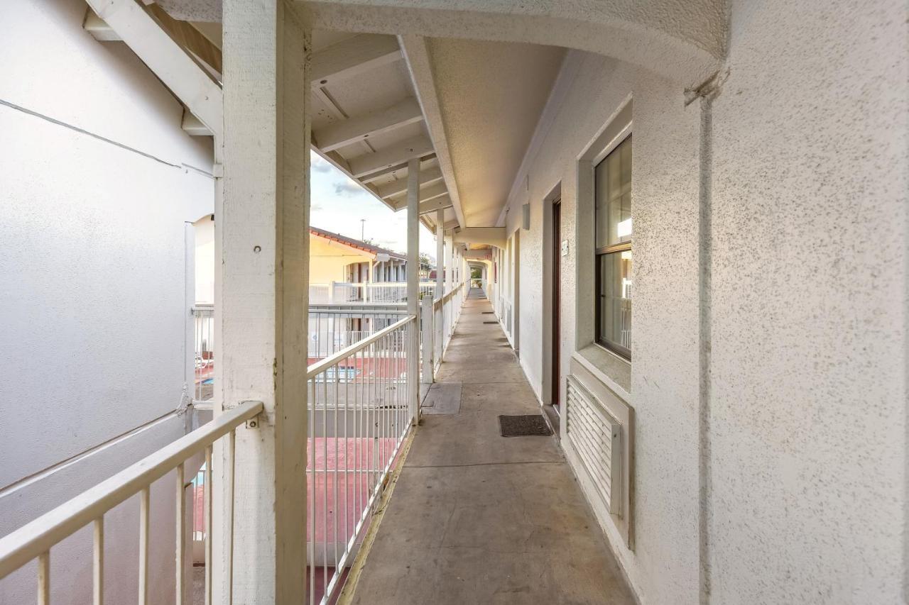 Red Roof Inn Plano Ngoại thất bức ảnh